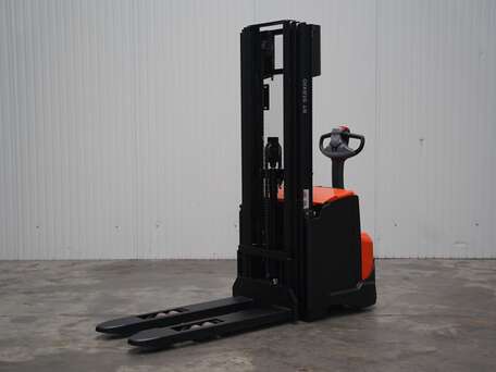 Toyota SWE120 - 1200 kg 