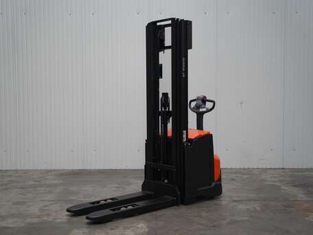 Toyota SWE140 - 1400 kg 