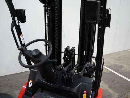 EP EFL303 - 3000 kg 