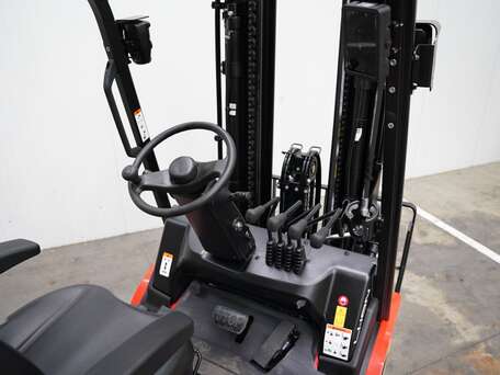 EP EFL253 - 2500 kg 