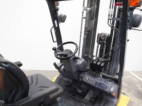 Komatsu FD30T-17 - 3000 Kg 