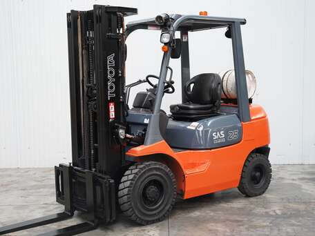 Toyota 42-7FGF25 - 2500 Kg 