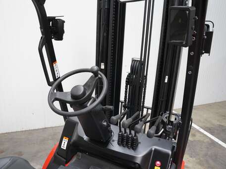 EP EFL253 - 2500 kg 
