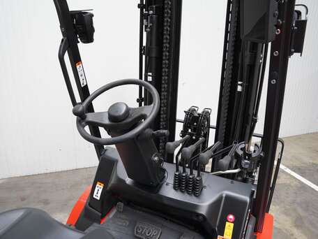 EP EFL303 - 3000 kg 