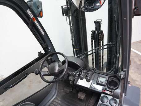 Toyota 02-8FGF30 - 3000 Kg 