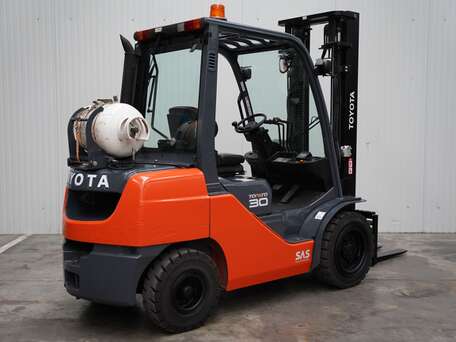 Toyota 02-8FGF30 - 3000 Kg 
