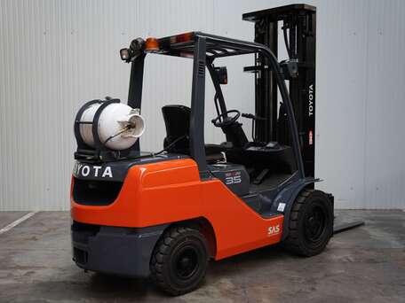 Toyota 02-8FGJF35 - 3500 Kg 