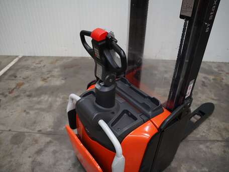 Toyota SPE160 - 1600 Kg 