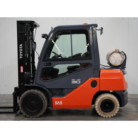 Toyota 02-8FGF30 - 3000 Kg