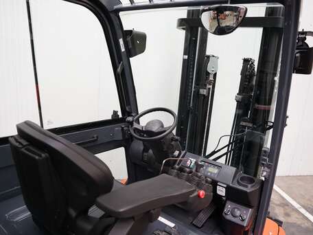 Toyota 8FBMT50 - 5000 Kg 