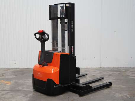BT SWE120S - 1200 Kg 