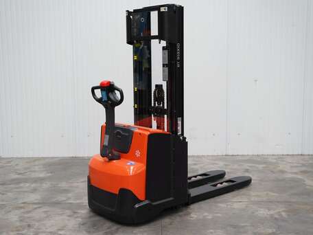 Toyota SWE140L - 1400 kg 